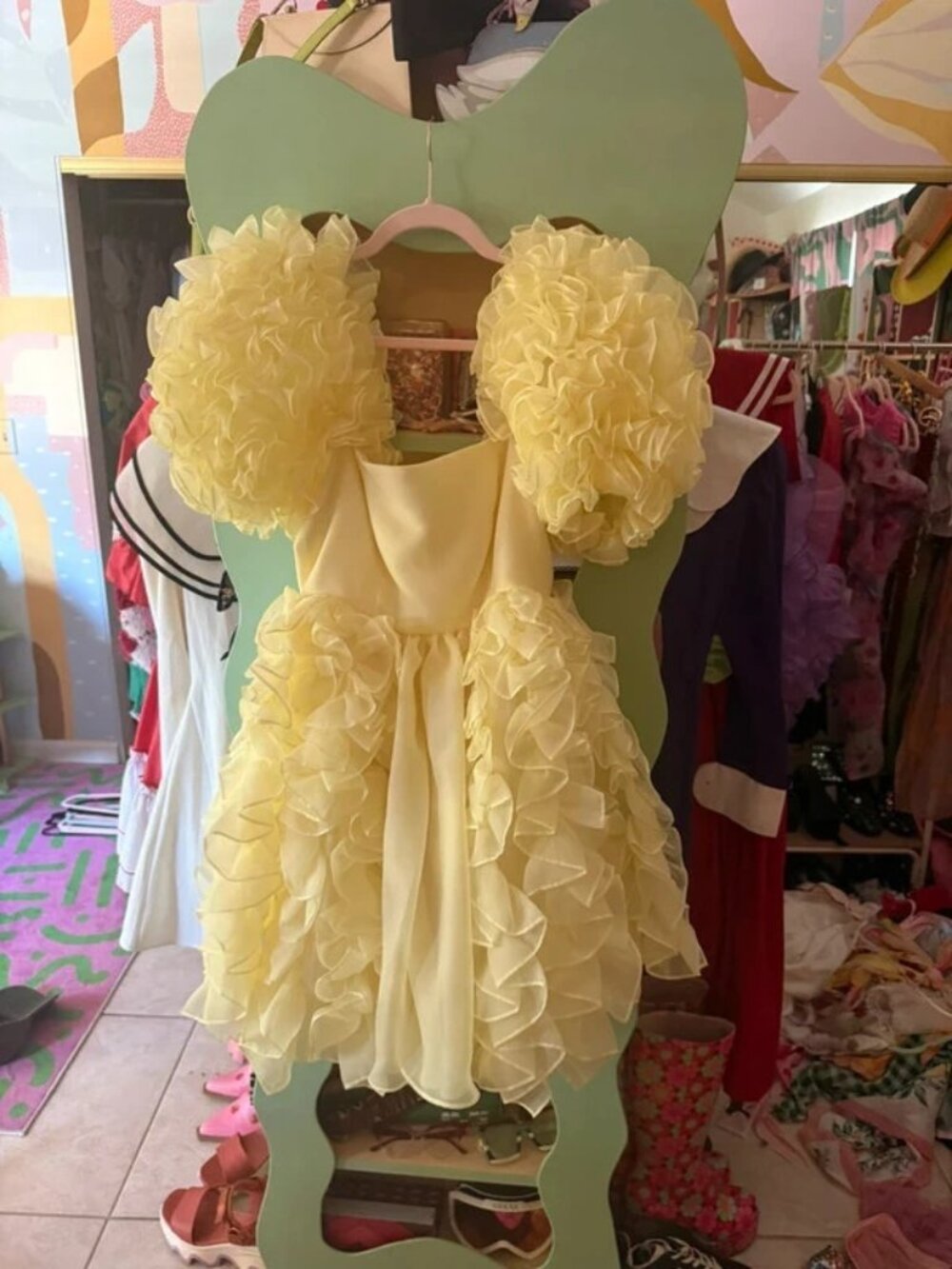 Selkie Twinkie Paris mini dress featuring ruffled details and puff sleeves sz S